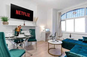 Stylish 2 Bed Apartment near Central London